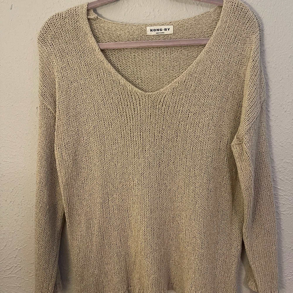 Cream V-Neck Sweater Lightweight Knit
